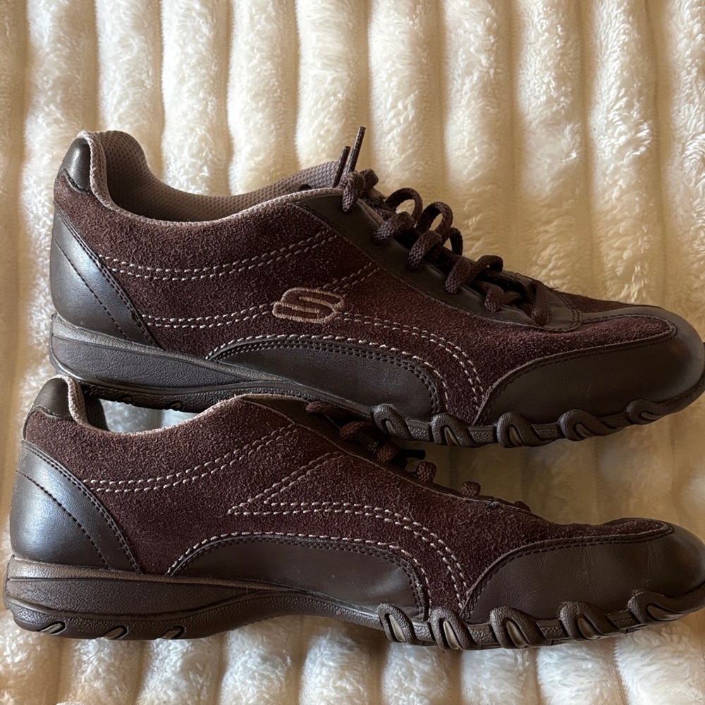 Skechers Brown Suede and Leather-Trim Lace-Up Sneakers - Picture 5 of 7